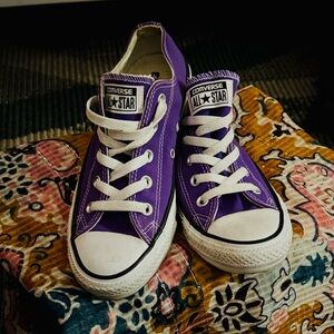 Converse All-Star “Electric” Purple lows Sz. M4, W6